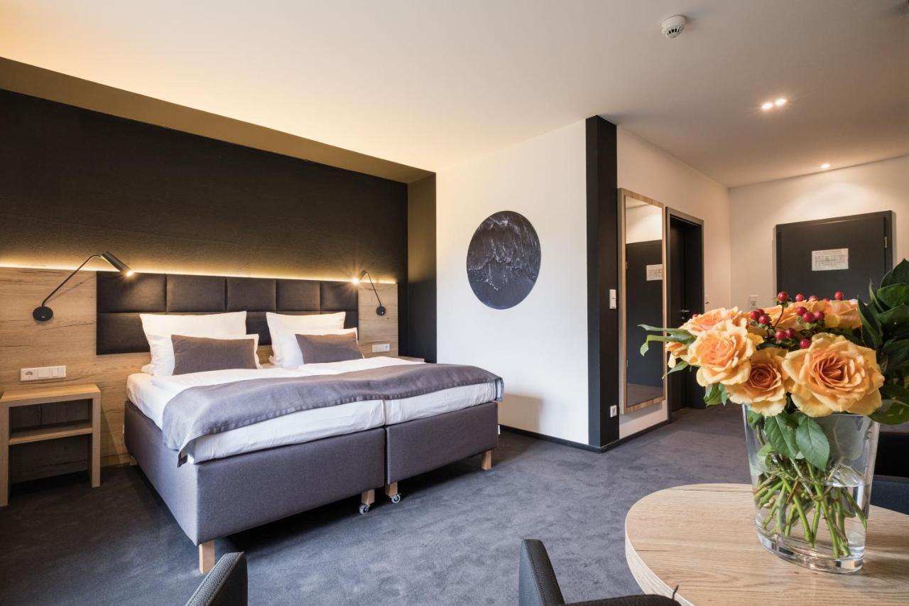 Eichhorns Hotel Niebull Bagian luar foto
