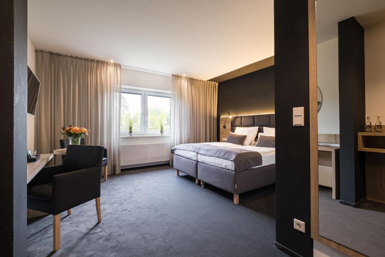 Eichhorns Hotel Niebull Bagian luar foto