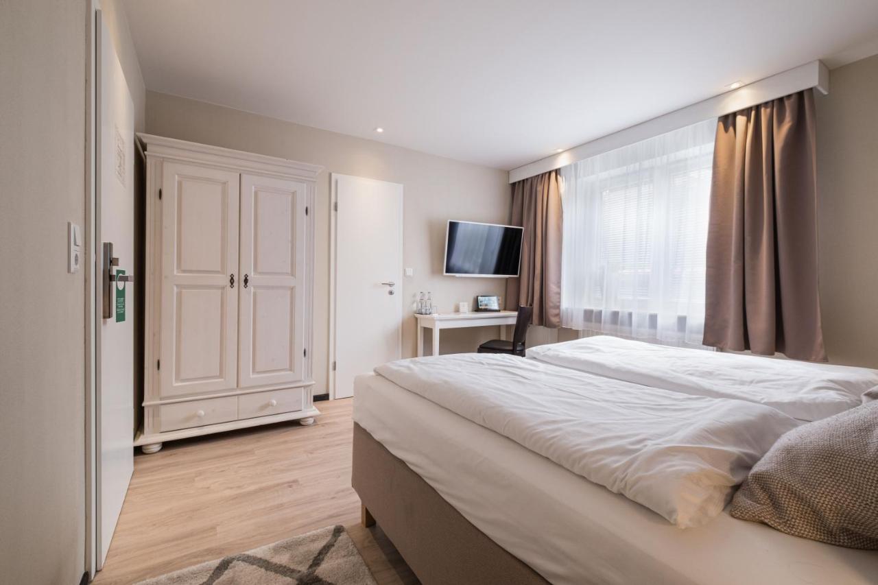 Eichhorns Hotel Niebull Bagian luar foto