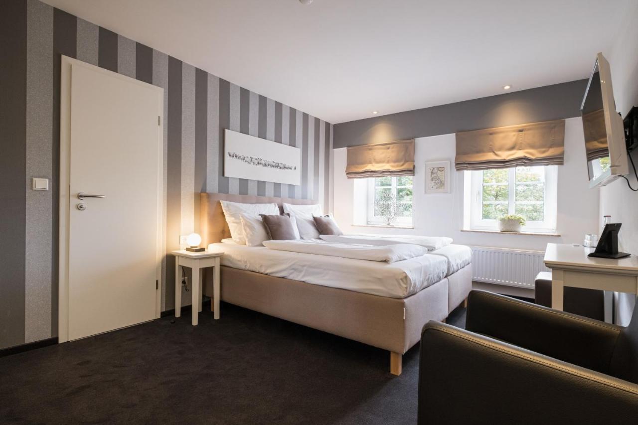 Eichhorns Hotel Niebull Bagian luar foto